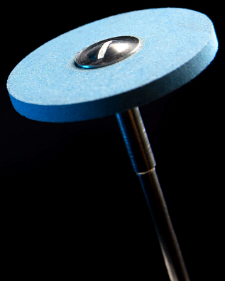 Полир для средней обработки керамики в форме диска 25х2,2х1,6 мм